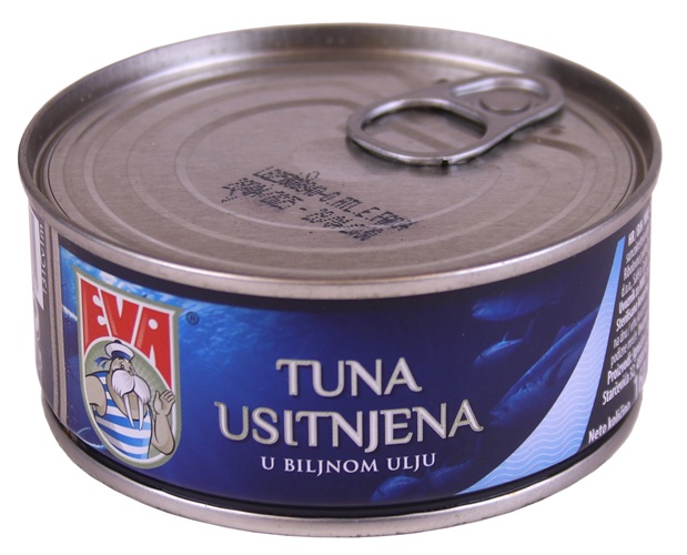 Tuna chunks in vegetable oil